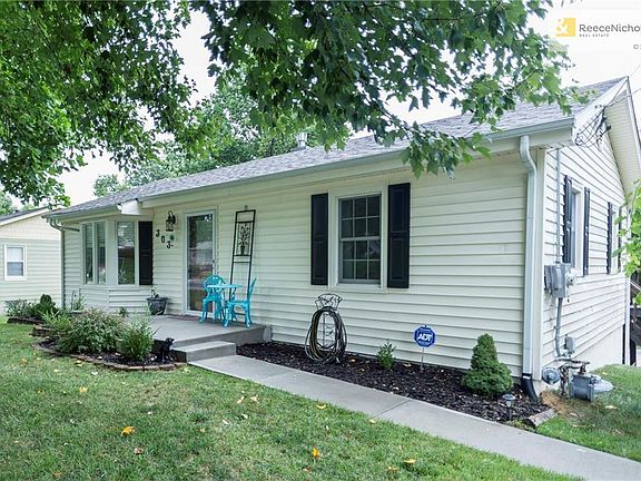 5th image of 303 Campbell Dr