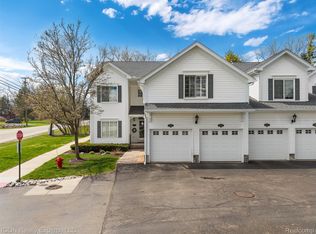 1712 Cassady Place Dr, Plymouth, MI 48170