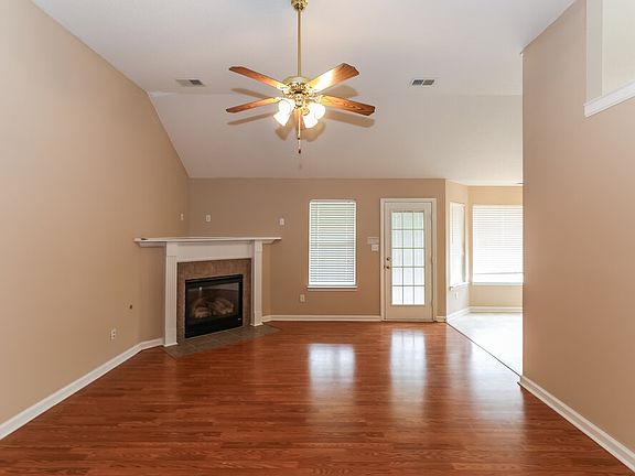 3rd image of 1128 Fredrick Dr