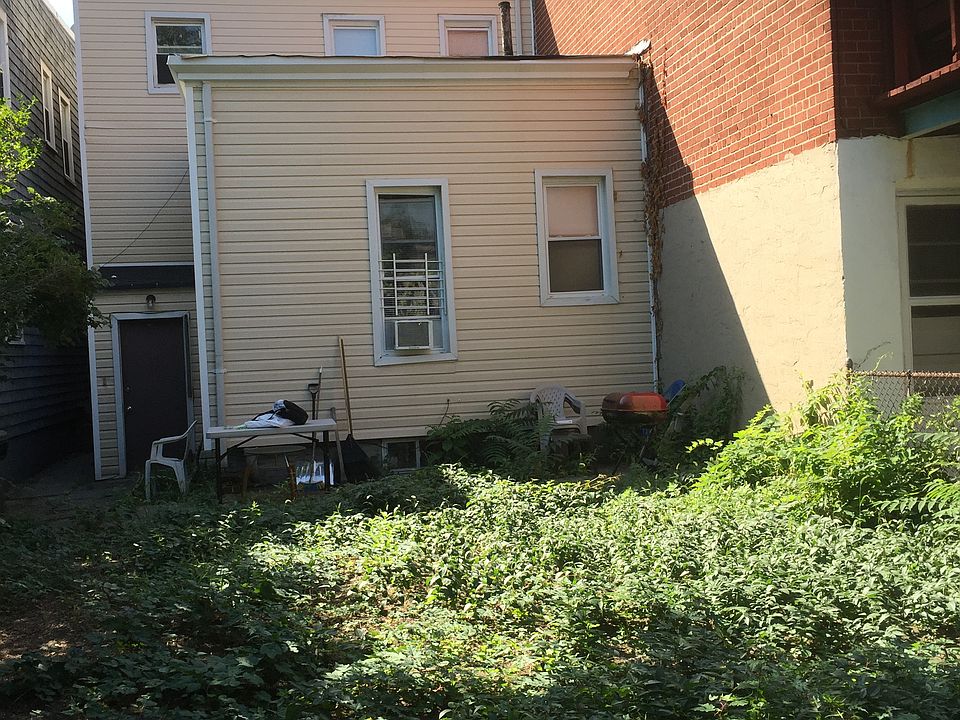 2nd image of 3249 60 St.