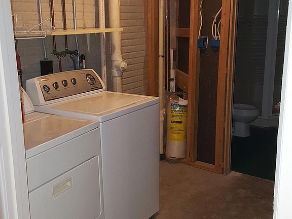 5th image of 3607 E 42nd St