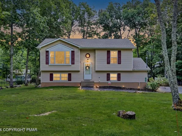 141 Acorn Ln, Kunkletown, PA 18058