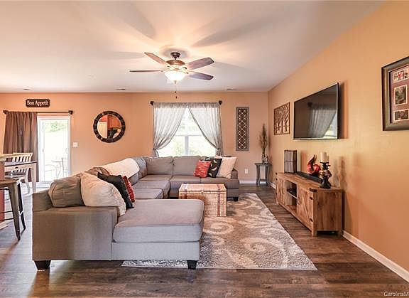 5th image of 109 Tasman Dr
