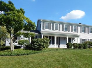 1146 W Chatham Dr, Palatine, IL 60067