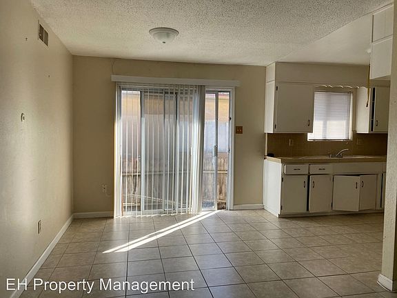5th image of 618 W Los Felis Ave