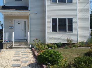 8 Belleview Ave, Keansburg, NJ 07734