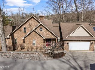 891 Yoakum Hollow Rd, Jacksboro, TN 37757