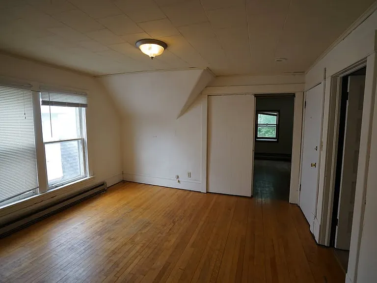 345 W Doty St #2 — Photo 6