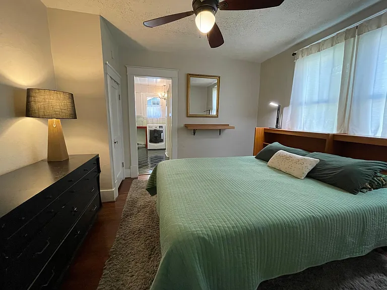 1306 Stratford Ave — Photo 9
