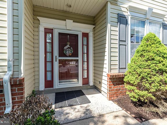 4th image of 147 Wyndham Woods Way