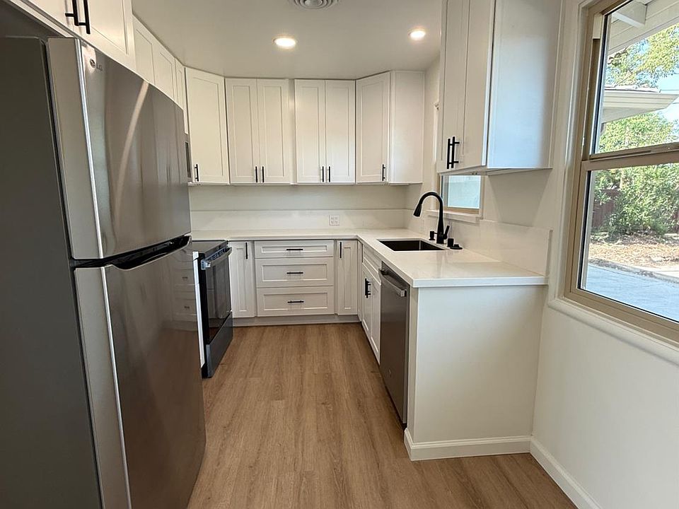 1st image of 701 S Minaret Ave
