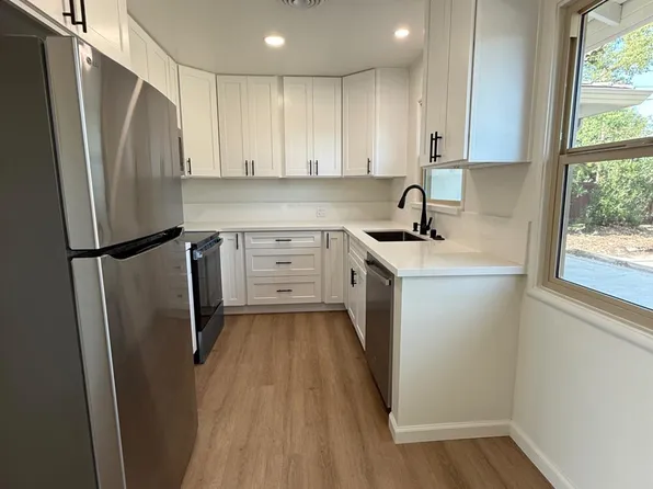 701 S Minaret Ave, Turlock, CA 95380