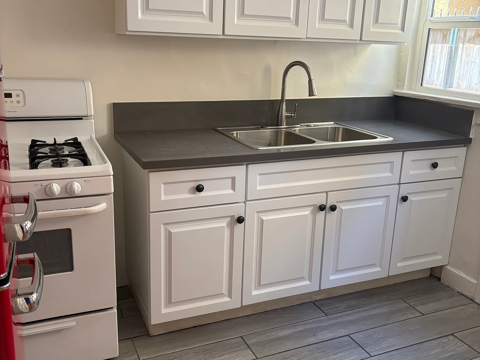 1 bed, 550 sqft, $1,950 — Photo 4