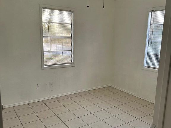 5th image of 254 N Bernal Dr