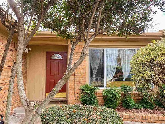 2nd image of 4824 Alamo Dr