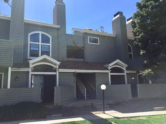 2nd image of 942 S Walden St Unit 101