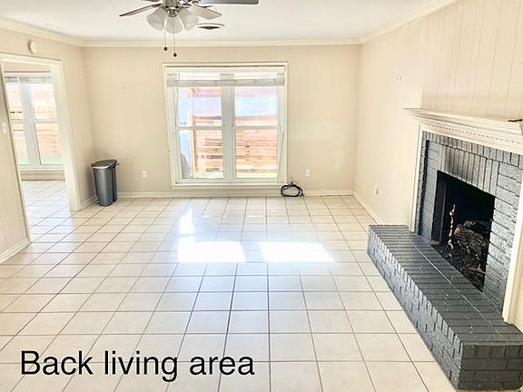 3rd image of 4901 Lake Englewood Dr