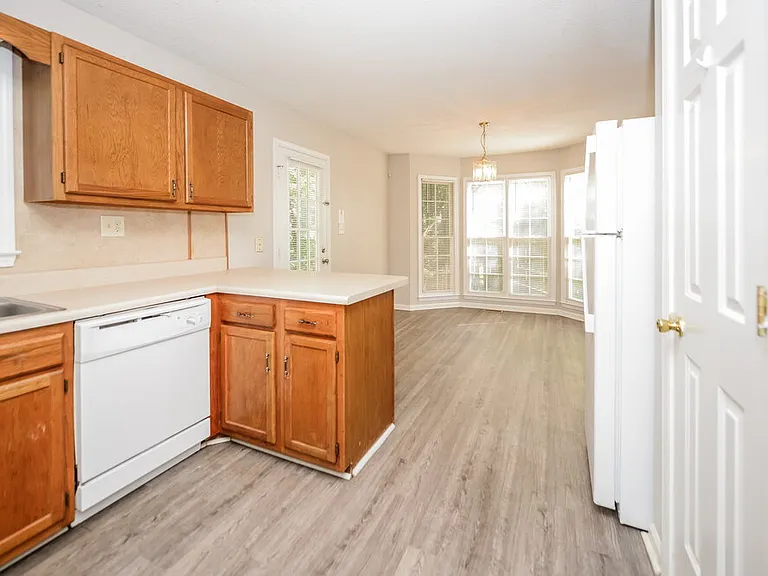 6398 Grafton Ct — Photo 9