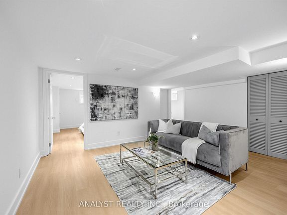 2nd image of 39 Chartwell Rd