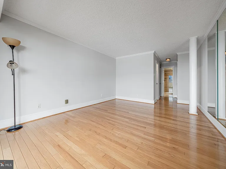 1800 Old Meadow Rd #919 — Photo 14