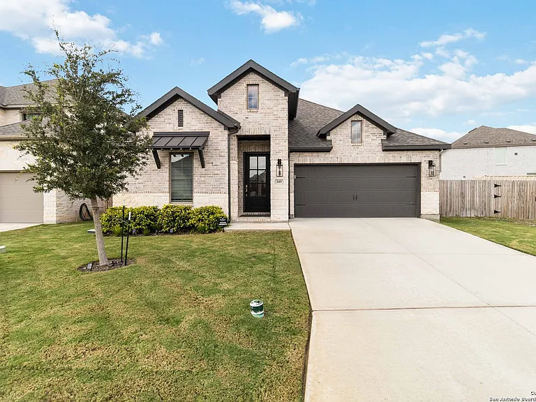 149 Red Oak Ln — Photo 2