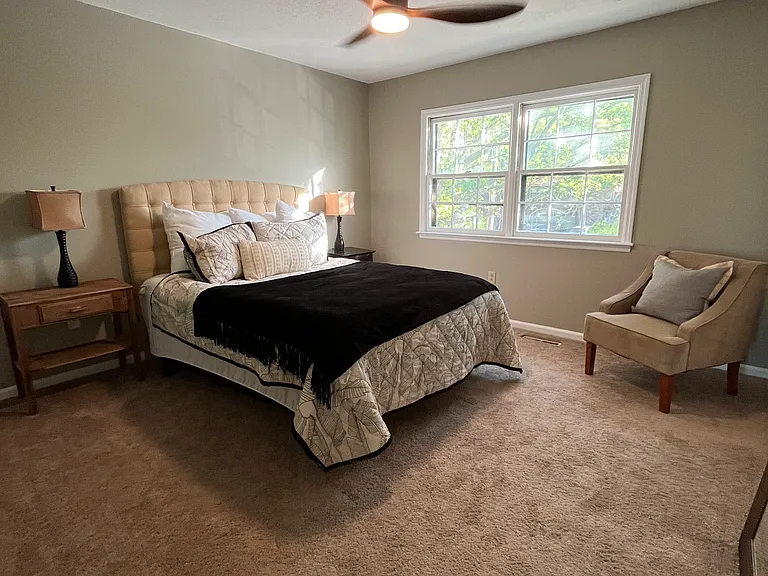 511 Saint Charles Ct — Photo 24