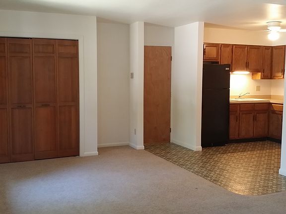 3rd image of 602 Pike Ave APT B