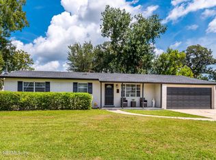 10236 Shore View Dr S, Jacksonville, FL 32218