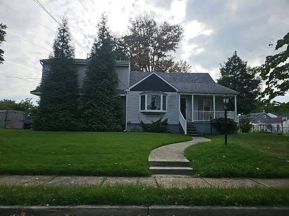 222 Hartka Ave, Mount Ephraim, NJ 08059