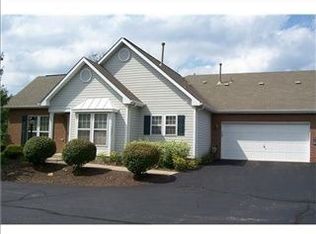 1907 Greystone Dr, Coraopolis, PA