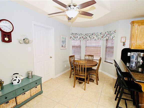 5th image of 2405 Highland Dr