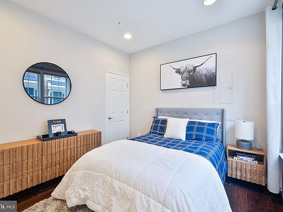 4th image of 1209 Berry St