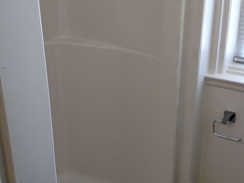 1st image of 117 Linden Ave