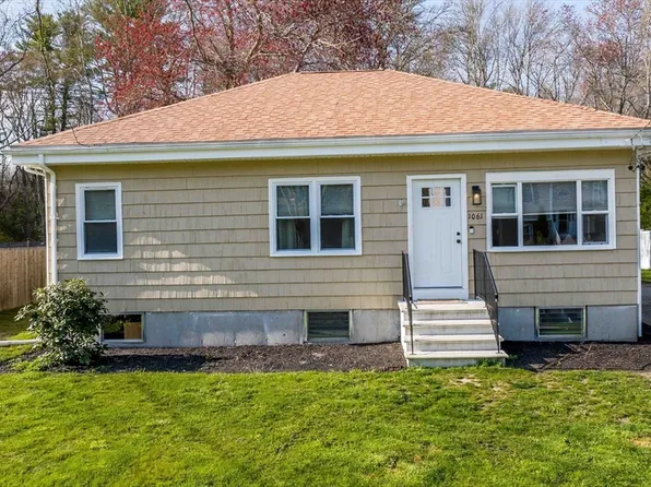 1061 Almy St, New Bedford, MA 02745