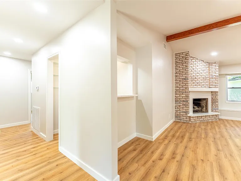 6119 S Braeswood Blvd — Photo 9