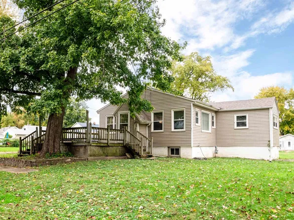 2133 E Linnett St, Peoria Heights, IL 61616