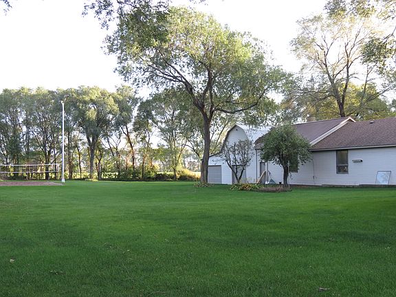 Side view of the shop.