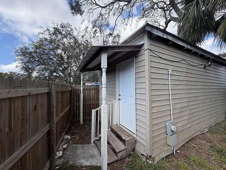 5701 Middlesex Dr #B — Photo 13