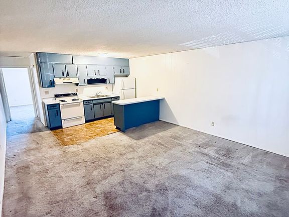 2nd image of 499 N Hawkins St #7