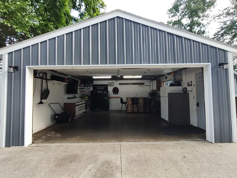 Marshall St — Photo 18
