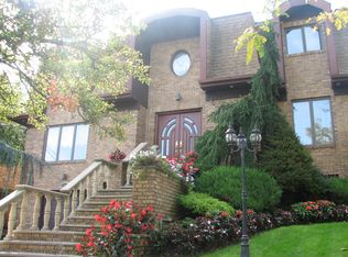 40 Beverly Rd, Staten Island, NY 10305