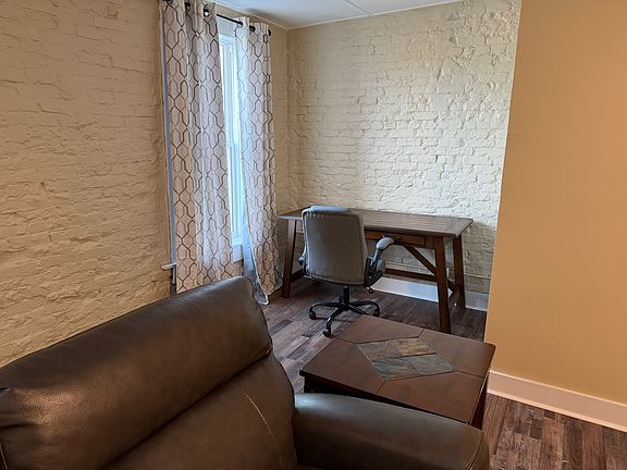 4th image of 102 S Main St APT 2