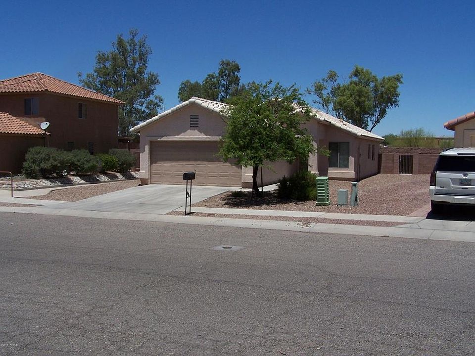 1st image of 2408 W Silverbell Tree Dr