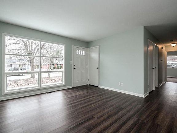 2nd image of 3531 Terrier Ln