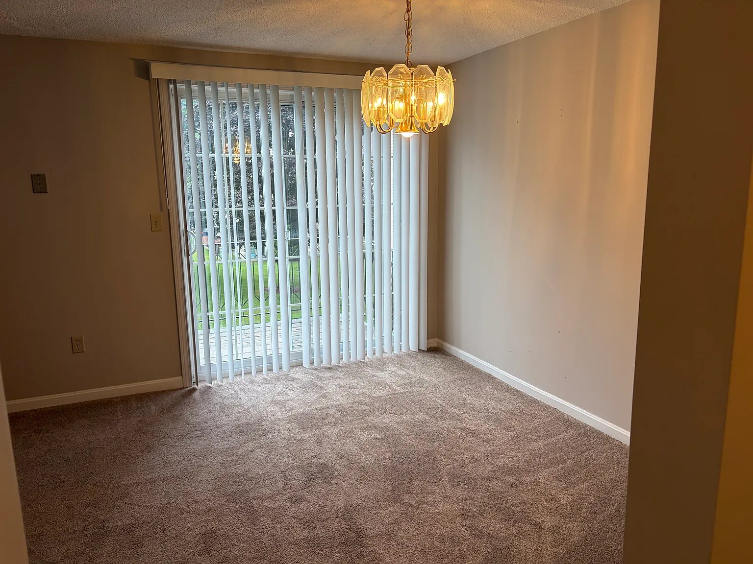 2 bed, 1.5 bath, 1280 sqft, $2,600 — Photo 3
