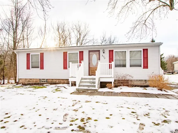 570 Densmore St, Albion, NY 14411