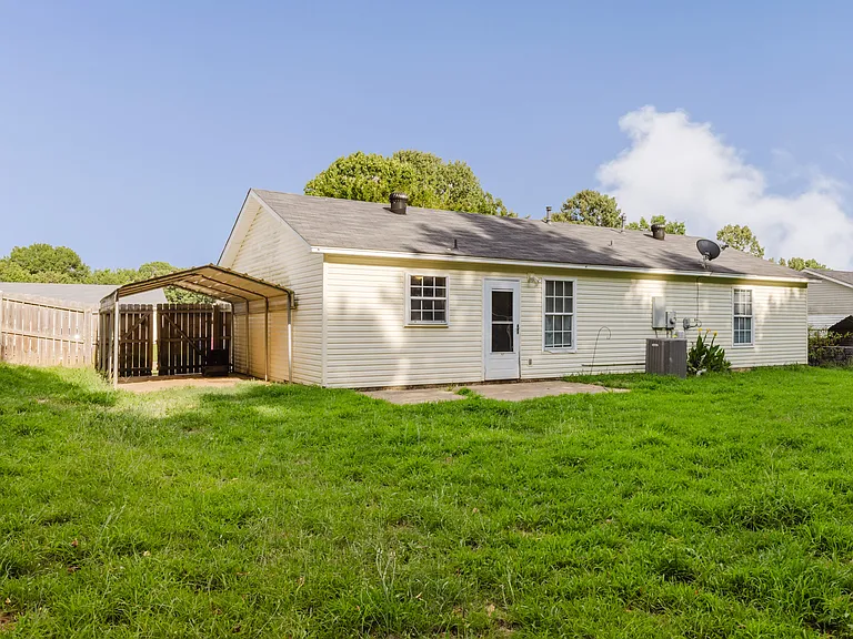 14108 Cherry Hill Dr — Photo 23