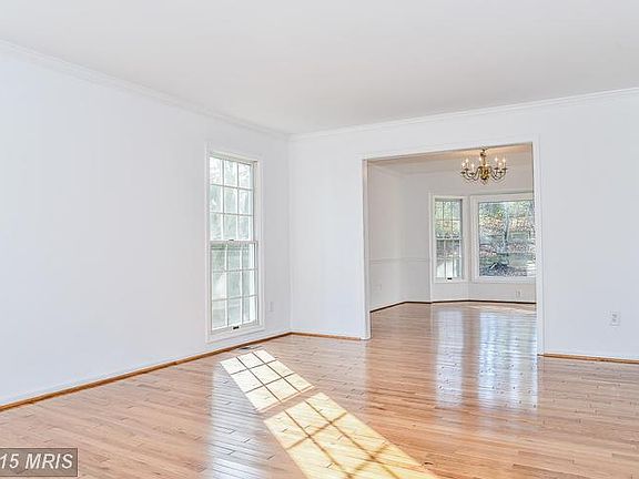 5th image of 15244 Surrey House Way