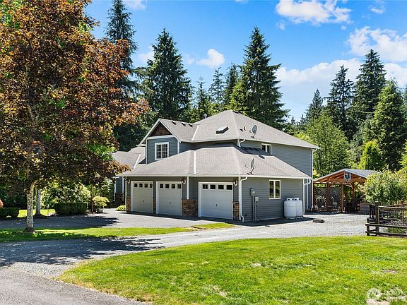 2nd image of 13924 266th Avenue SE