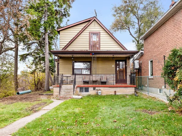 16 Cliff St, Toronto, ON M6N 4L6